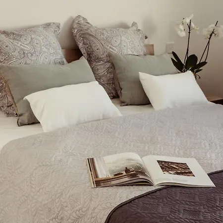 Stylish 2bdr Unit In Sliema! Near Valletta Ferry! Apartamento