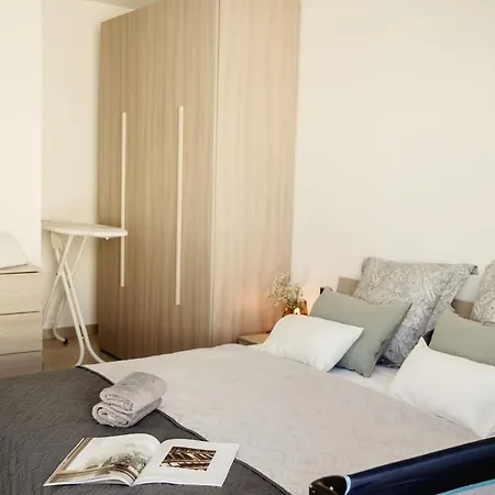 Stylish 2bdr Unit In Sliema! Near Valletta Ferry! Lejlighed