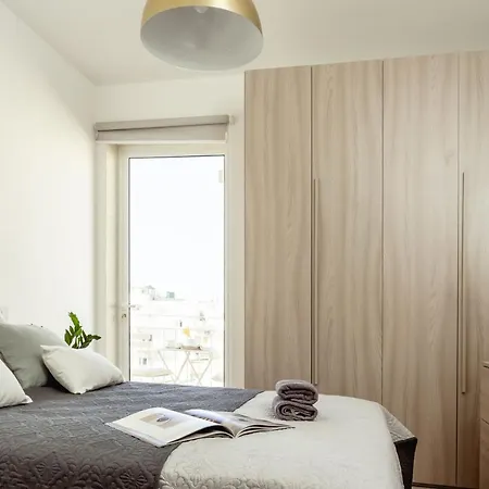 Stylish 2bdr Unit In Sliema! Near Valletta Ferry! *