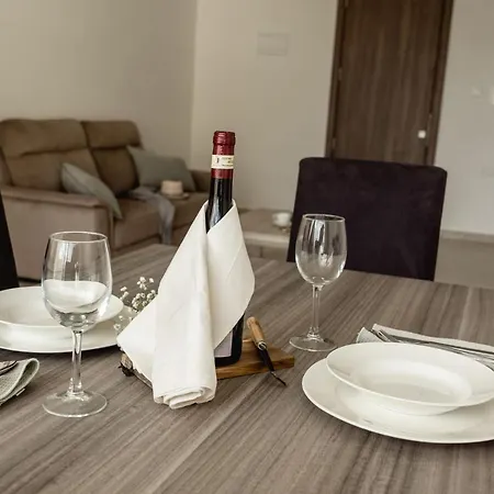 Stylish 2bdr Unit In Sliema! Near Valletta Ferry! Lejlighed