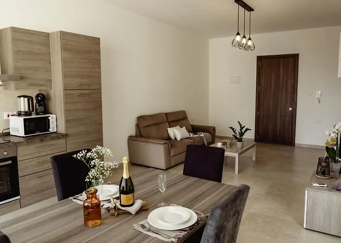 Stylish 2bdr Unit In Sliema! Near Valletta Ferry! Sliema