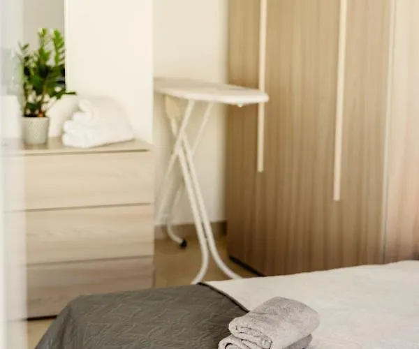 Stylish 2bdr Unit In Sliema! Near Valletta Ferry! Apartamento