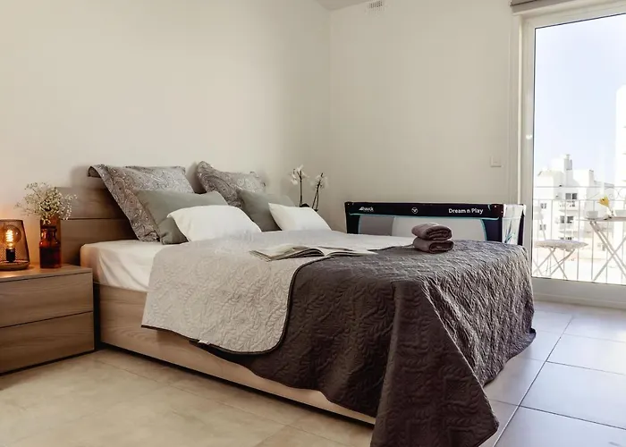 Apartamento Stylish 2bdr Unit In Sliema! Near Valletta Ferry! Sliema