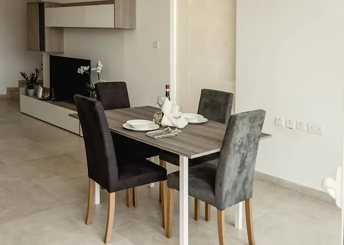 Stylish 2bdr Unit In Sliema! Near Valletta Ferry!