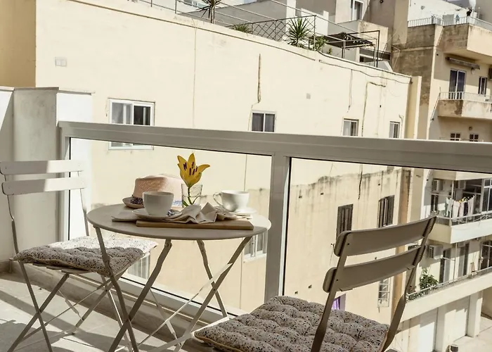 Stylish 2bdr Unit In Sliema! Near Valletta Ferry! * Sliema