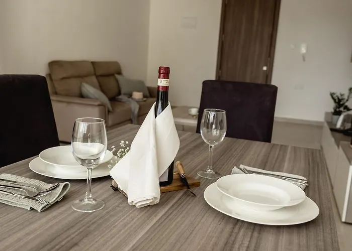 Stylish 2bdr Unit In Sliema! Near Valletta Ferry! Apartamento