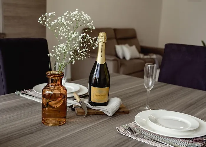 Apartamento Stylish 2bdr Unit In Sliema! Near Valletta Ferry! *