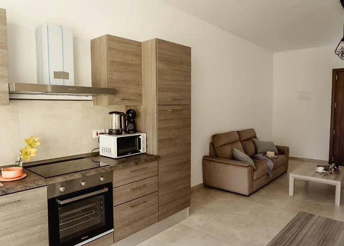 Stylish 2bdr Unit In Sliema! Near Valletta Ferry! * Sliema