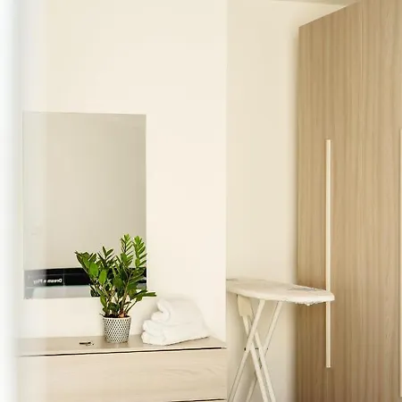 アパート Stylish 2bdr Unit In Sliema! Near Valletta Ferry! スリーマ