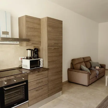 Stylish 2bdr Unit In Sliema! Near Valletta Ferry! * スリーマ