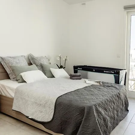 Stylish 2bdr Unit In Sliema! Near Valletta Ferry! Apartment